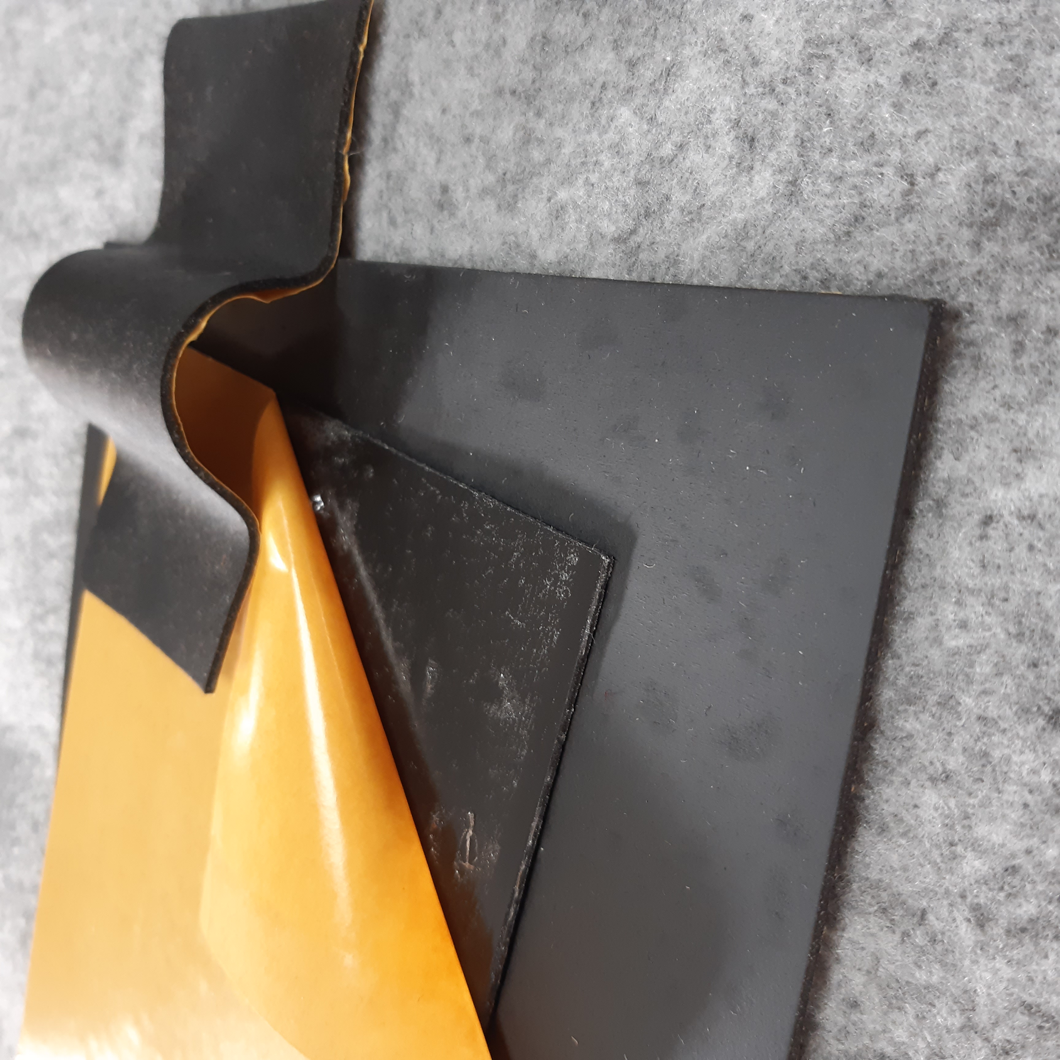 (9) ADMS -Premium- Schwerschicht 3,5Kg/m² vollflächig selbstklebend 